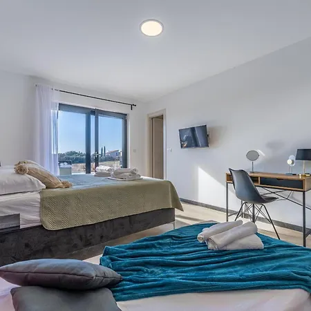 Aura Holiday home