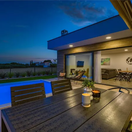 Aura Holiday home *