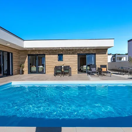 Holiday home Aura *