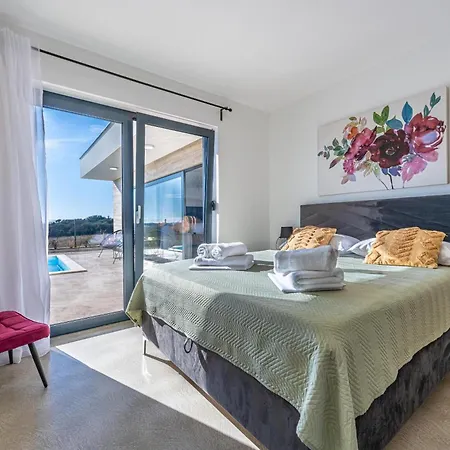 Aura Holiday home Pula